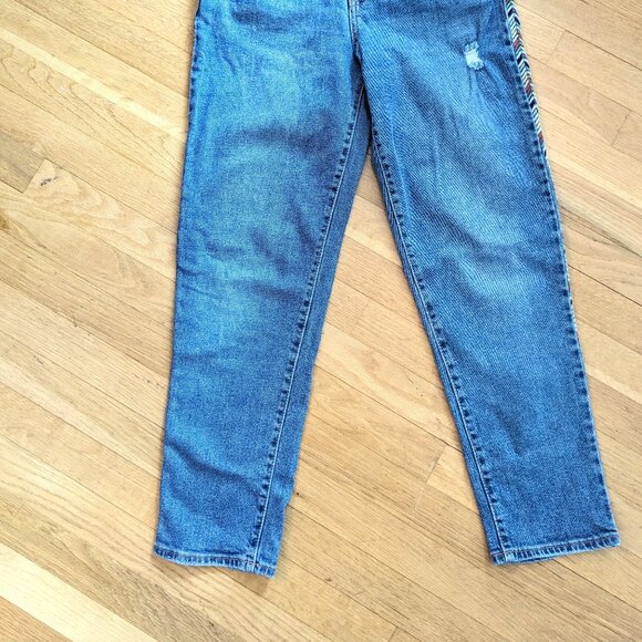 Distressed Knox Rose Jeans w/Embroidery - SZ 6 - Picture 2 of 9